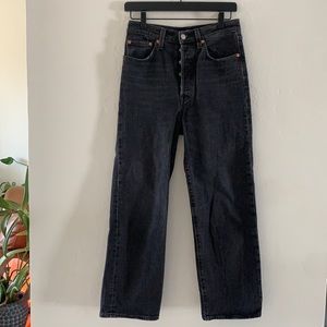 Black Levi’s ribcage jeans